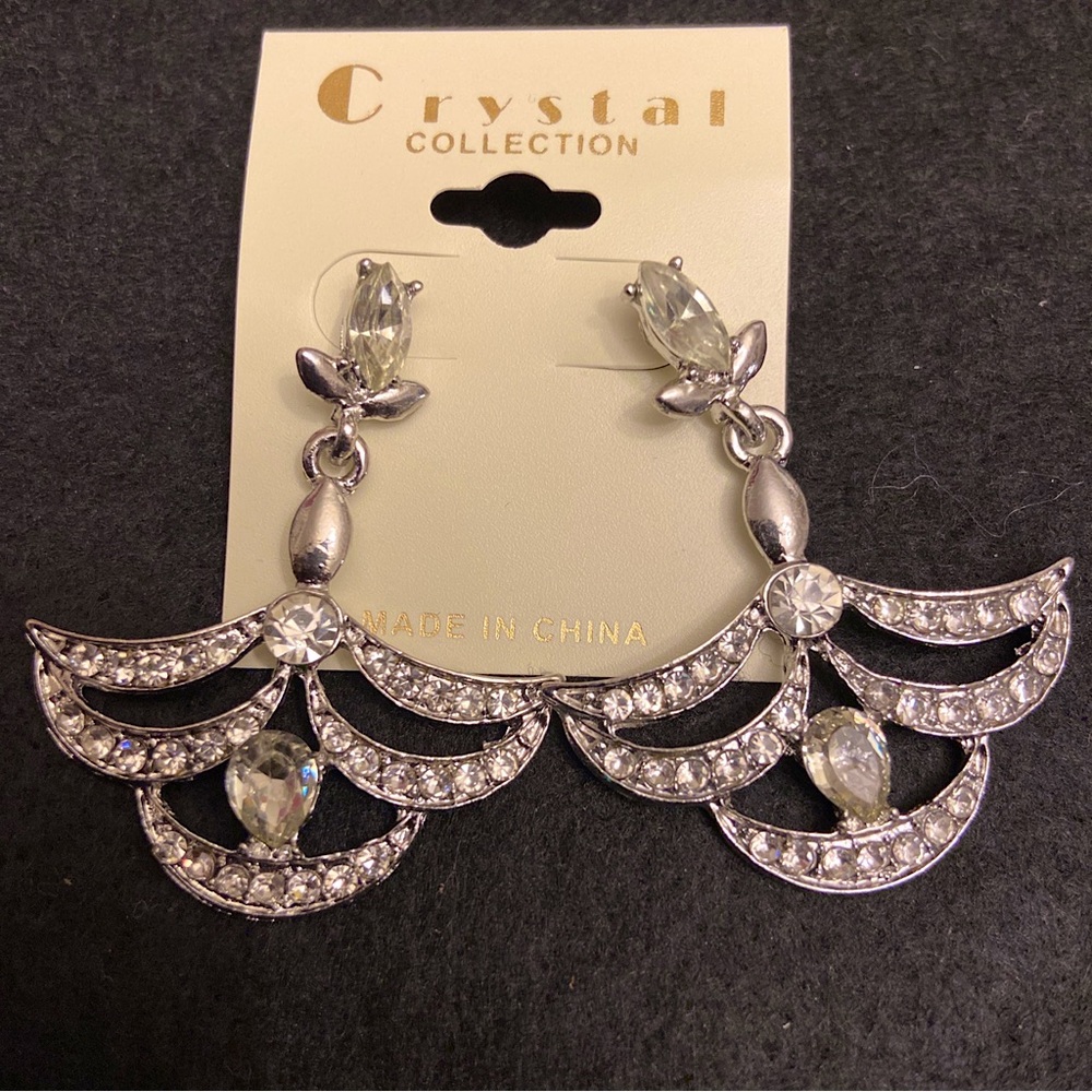 Crystal Collection Women Dangle Drop Silver Colorless Striking Design Earrings